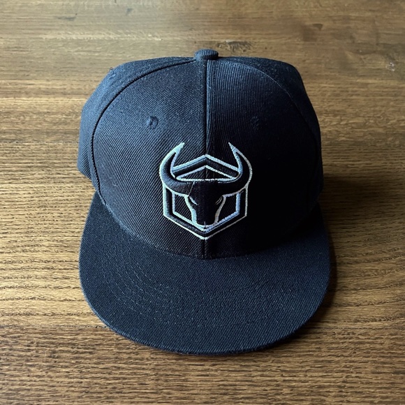 IRON BULL STRENGTH SNAPBACK - Picture 1 of 3